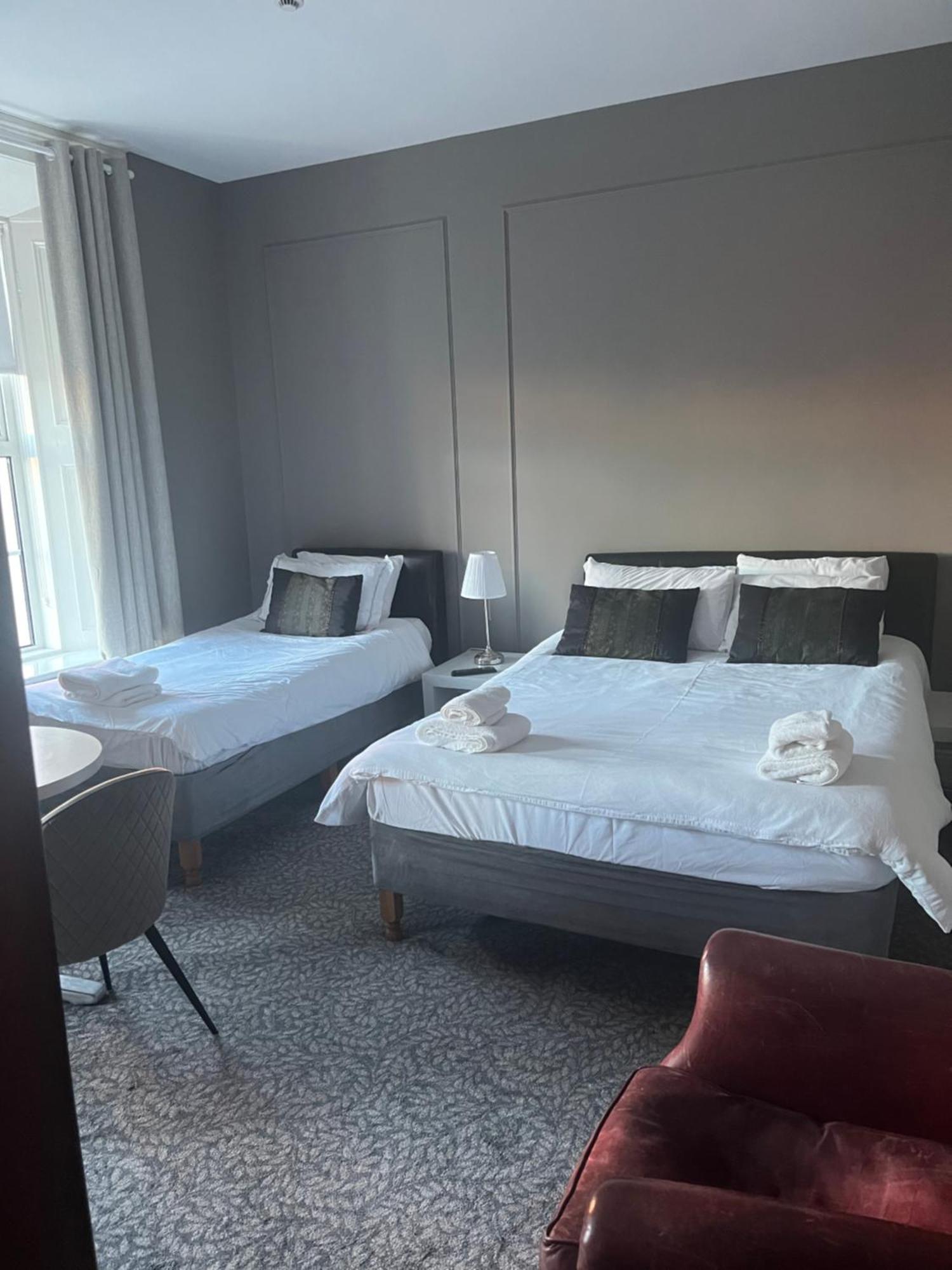 Five Glens Inn Manorhamilton Екстериор снимка
